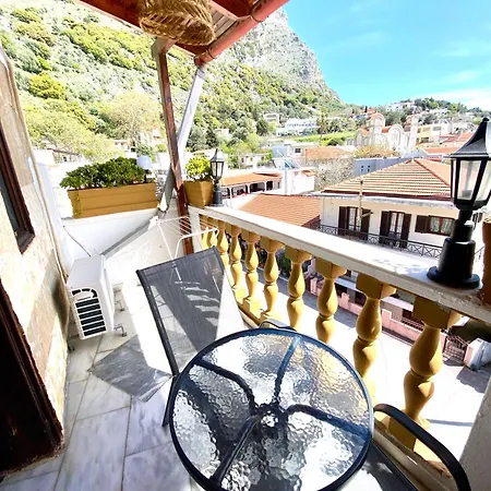 Costas Guest house